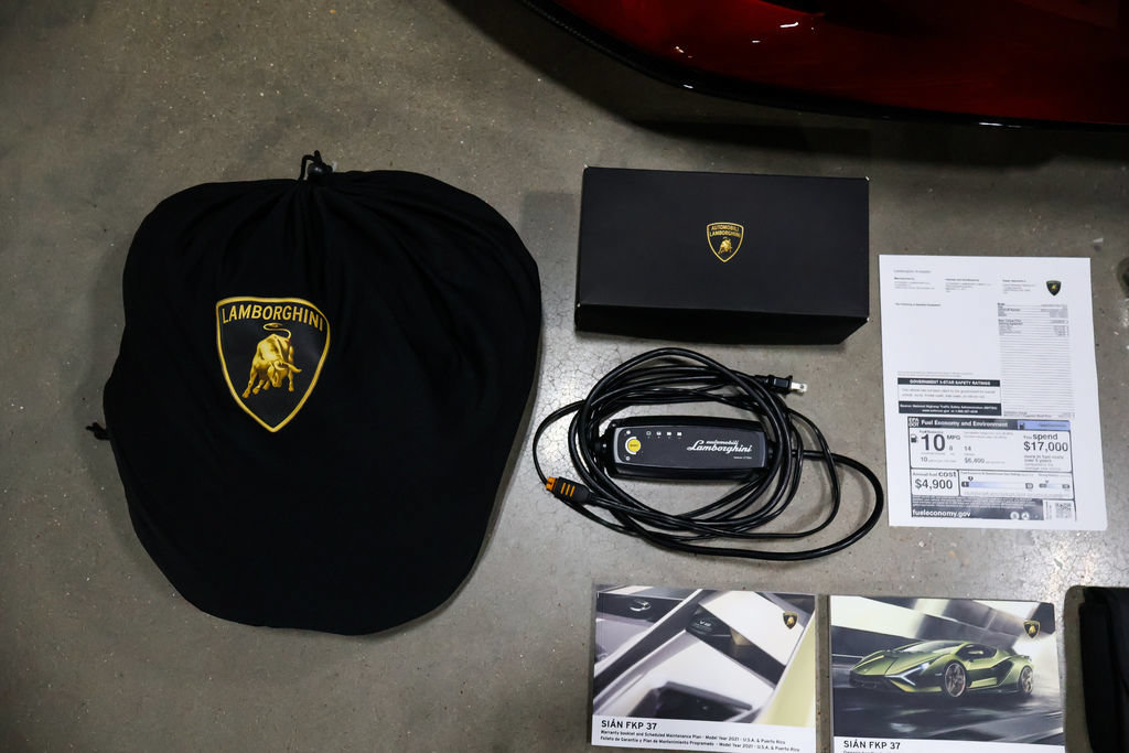 Used 2021 Lamborghini Sian Coupe AWD/4WD image 47