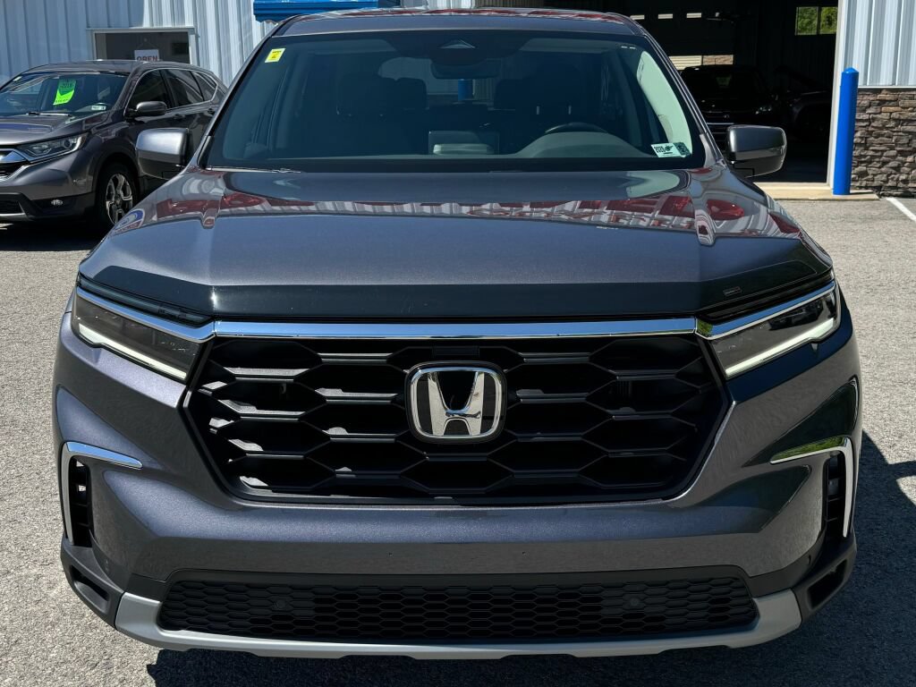 Used 2025 Honda Pilot EX-L image 2