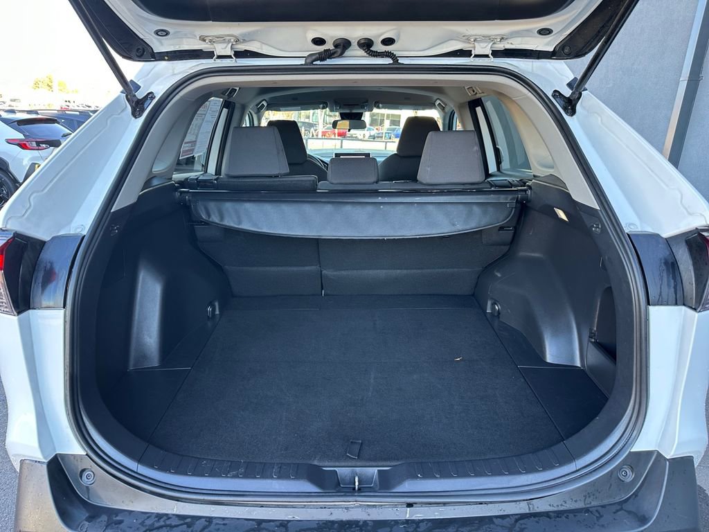 Used 2024 Toyota RAV4 XLE image 28
