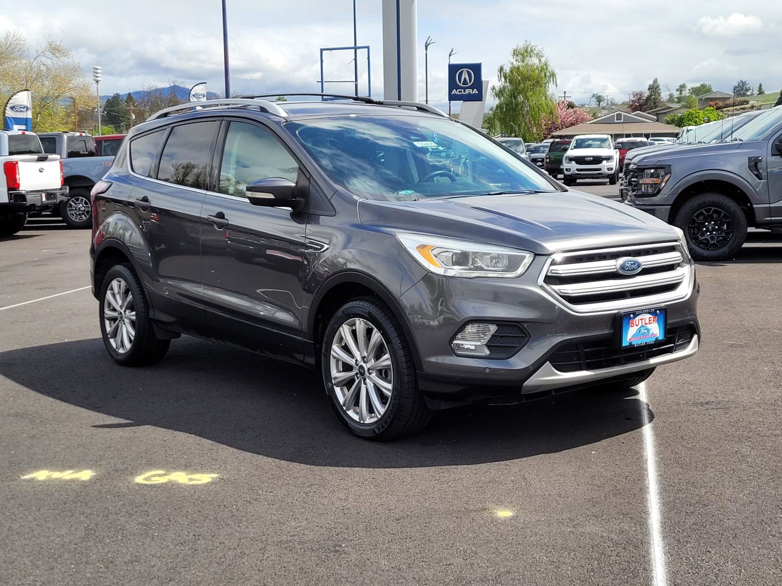 Used 2017 Ford Escape Titanium w/ Equipment Group 301A AWD/4WD image 3
