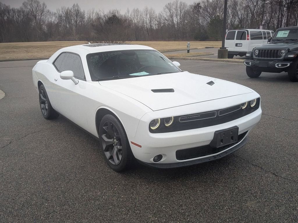 Used 2018 Dodge Challenger SXT Plus image 7