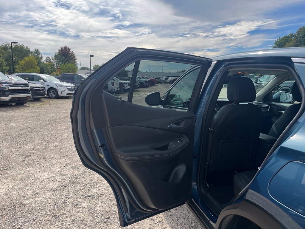 Used 2024 Buick Encore GX Preferred FWD image 28