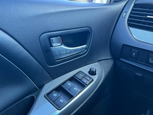 Used 2017 Toyota Sienna SE Premium FWD image 18
