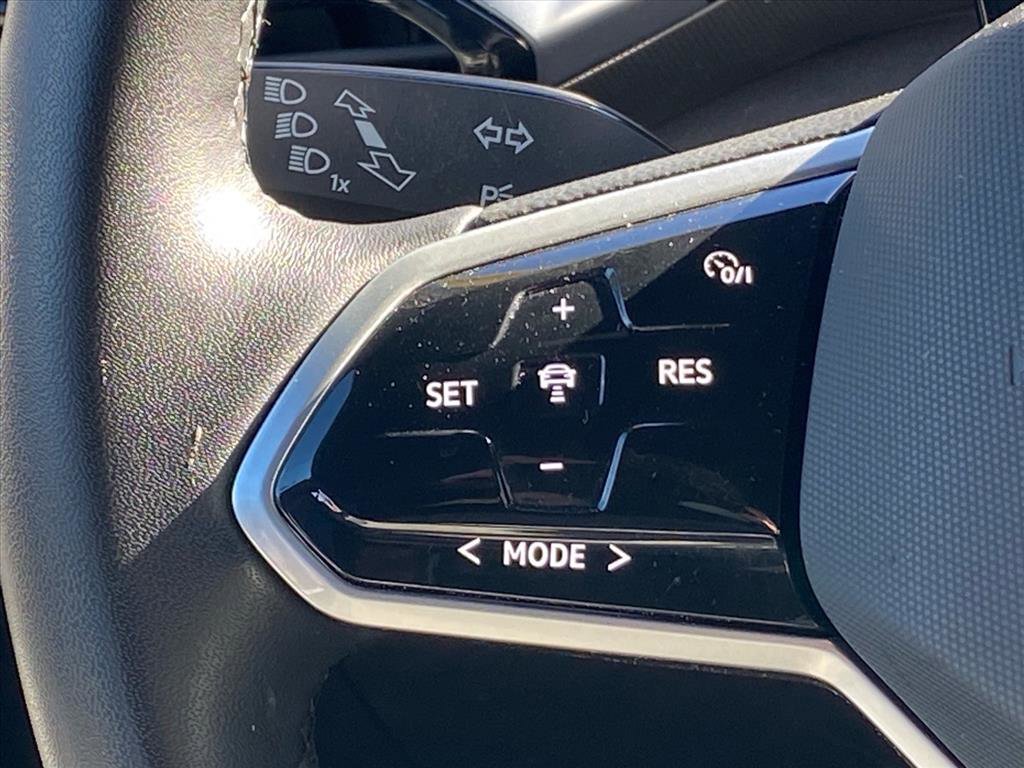 Certified 2023 Volkswagen ID.4 Pro image 6