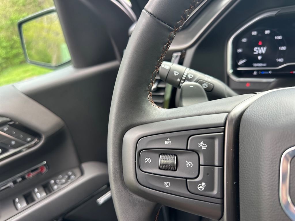 Used 2025 GMC Sierra 1500 AT4 w/ AT4 Premium Package AWD/4WD image 23