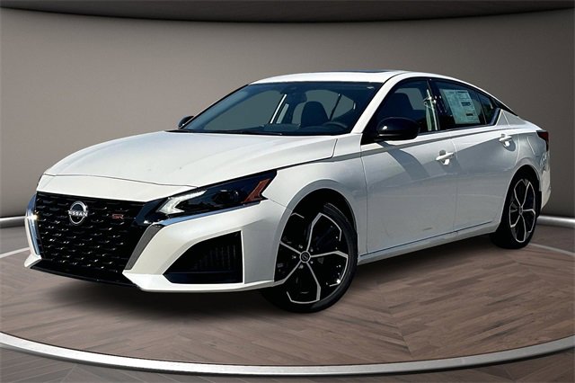 New 2025 Nissan Altima 2.5 SR w/ SR Premium Package image 1