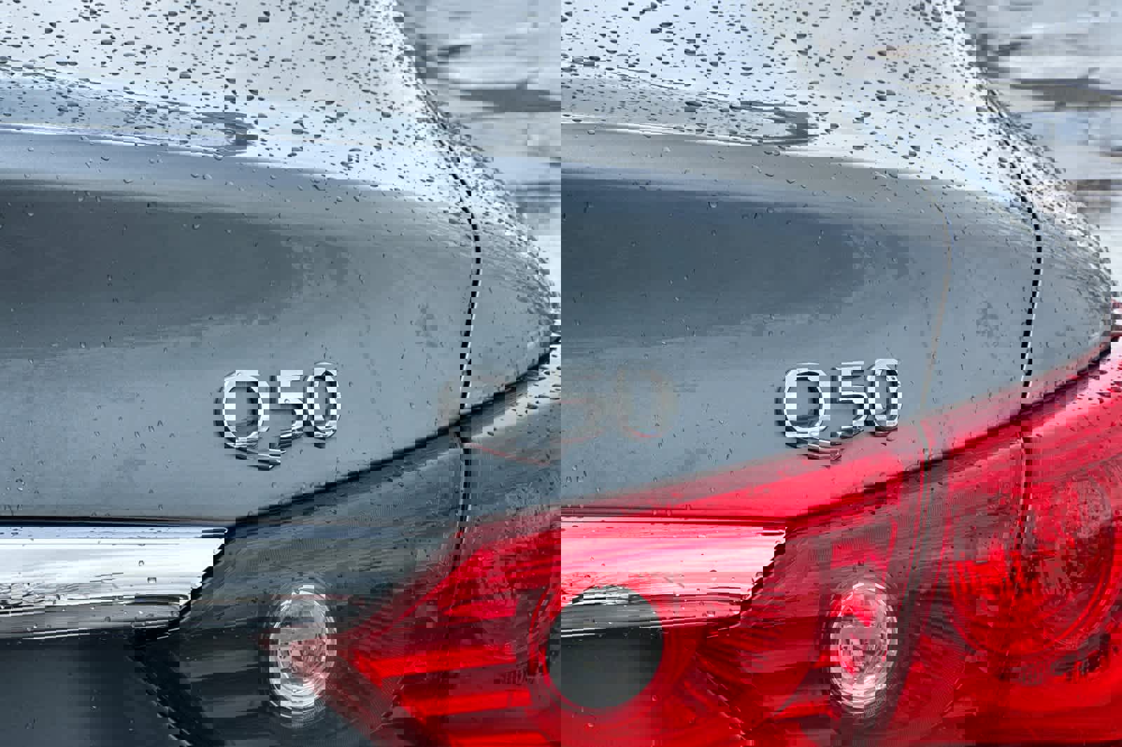 Used 2014 INFINITI Q50 Premium w/ Deluxe Technology Package image 32