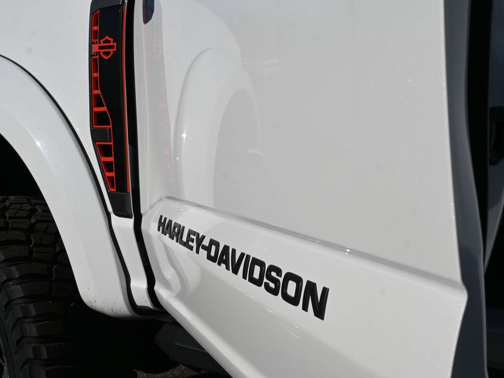 New 2026 Ford F250 Lariat w/ Black Appearance Package image 44