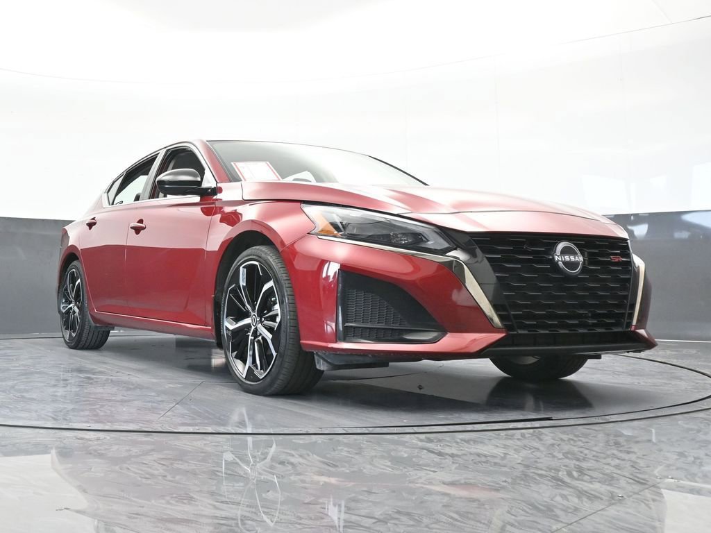 Used 2024 Nissan Altima 2.5 SR image 62