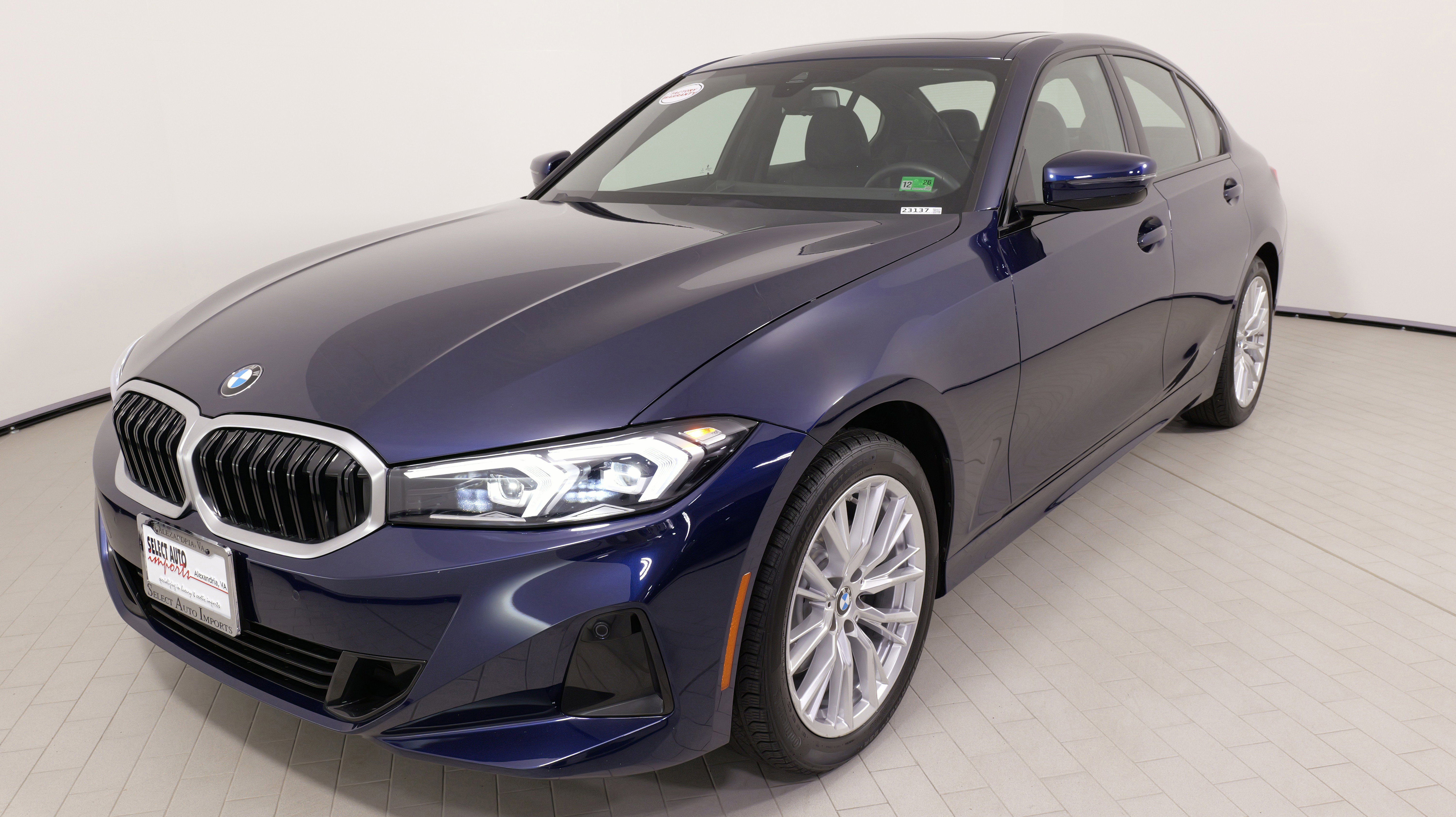 Used 2023 BMW 330i xDrive Sedan w/ Driving Assistance Package image 4