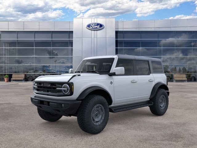 New 2025 Ford Bronco Outer Banks w/ Sasquatch Package