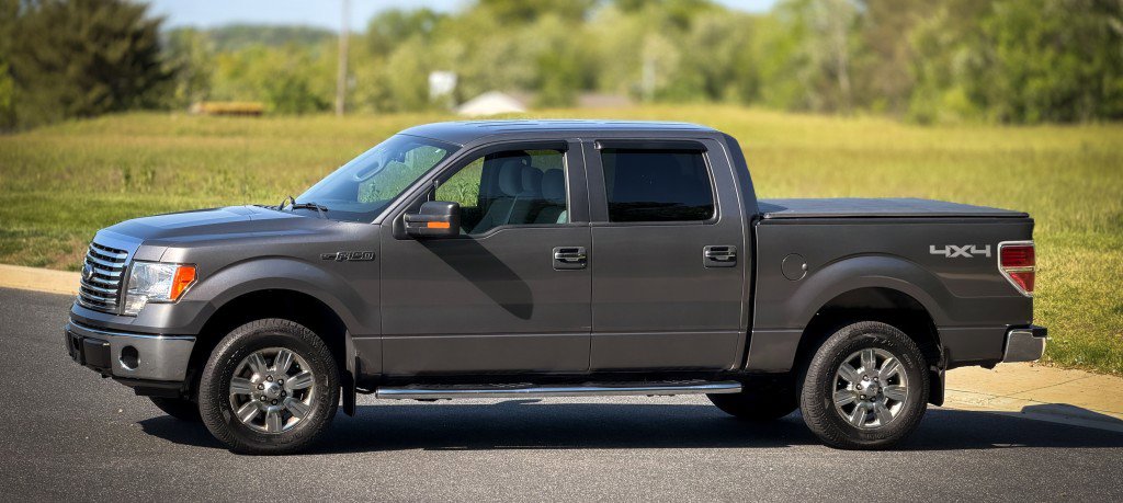 Used 2011 Ford F150 XLT w/ XLT Chrome Pkg AWD/4WD image 7