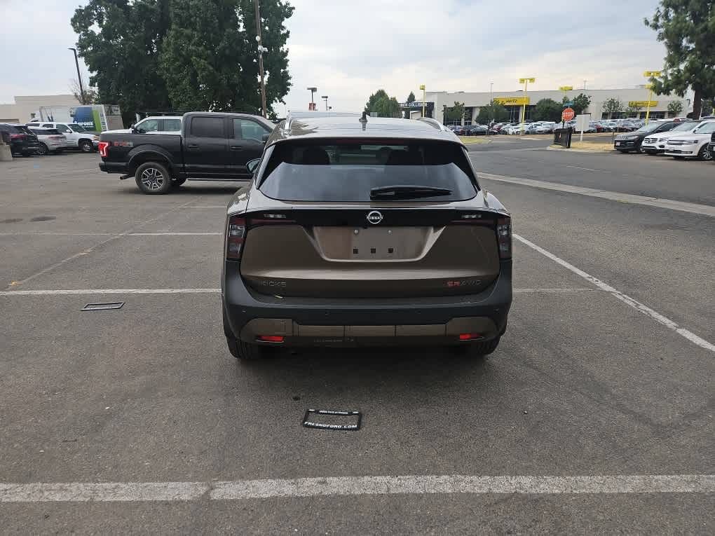 Used 2025 Nissan Kicks SR w/ SR Premium Package AWD/4WD image 6
