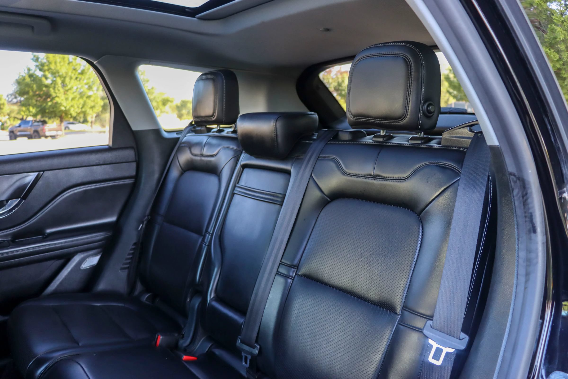 Used 2020 Lincoln Corsair AWD w/ Premium Package image 17