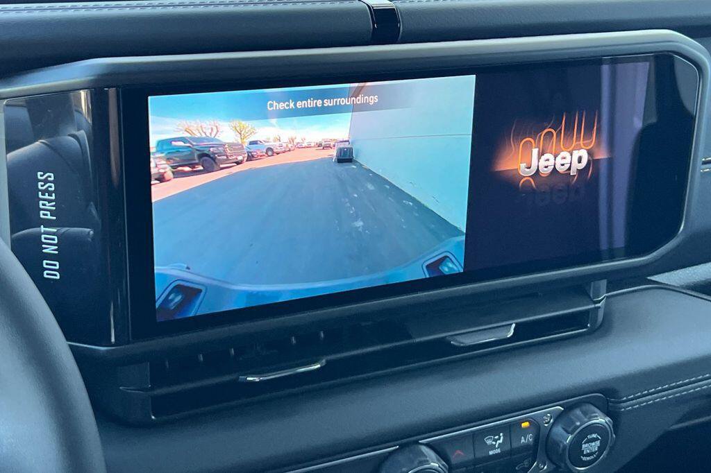 New 2026 Jeep Gladiator Sport AWD/4WD image 19