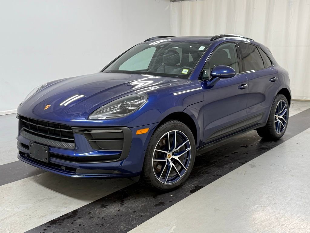 Certified 2022 Porsche Macan image 6