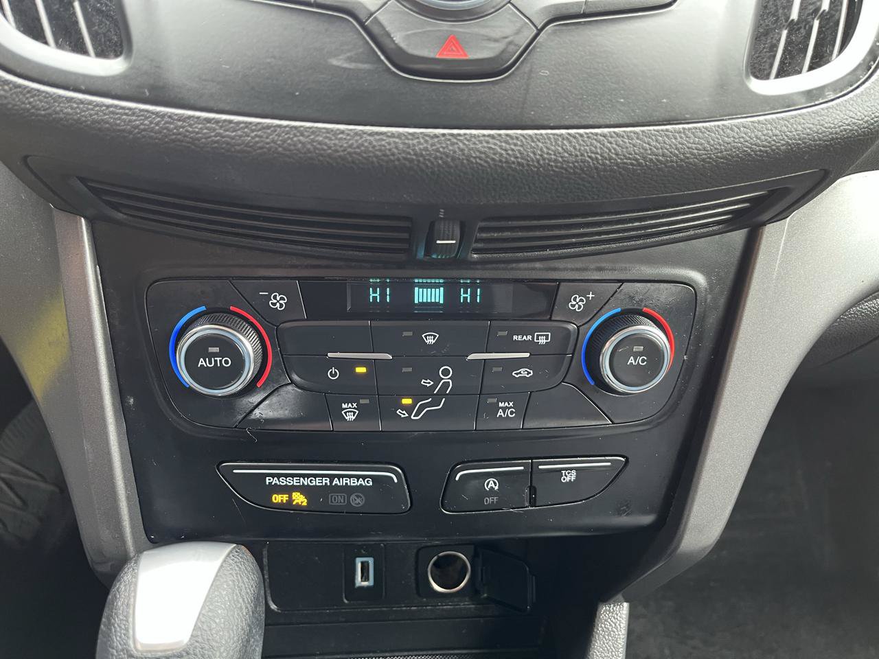 Used 2017 Ford Escape SE AWD/4WD image 17