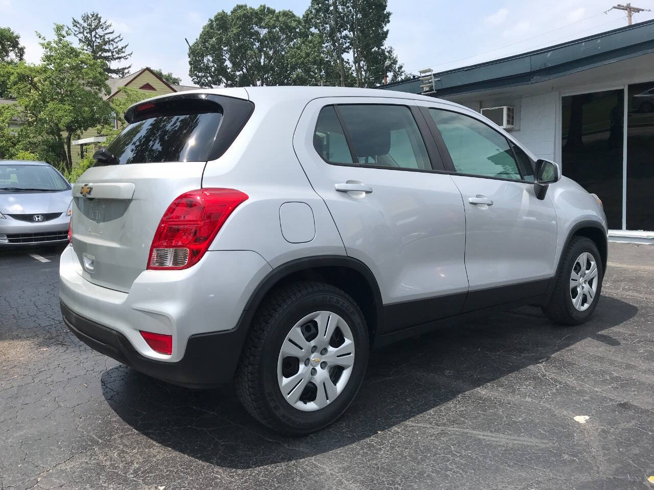 Used 2018 Chevrolet Trax LS FWD image 7