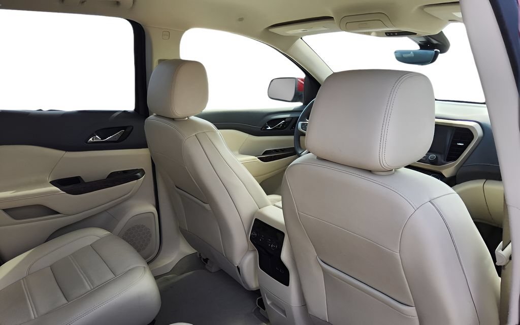 Used 2023 GMC Acadia Denali w/ Denali Technology Package AWD/4WD image 43
