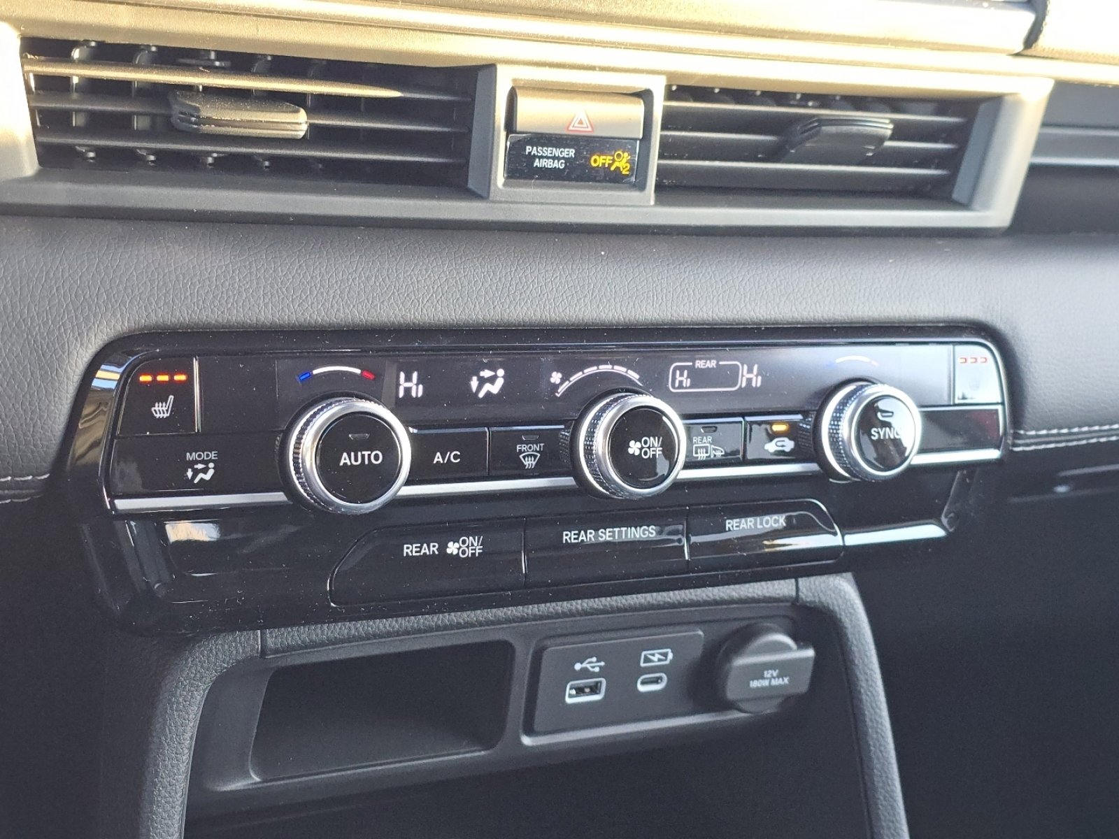 New 2025 Honda Pilot Touring image 9