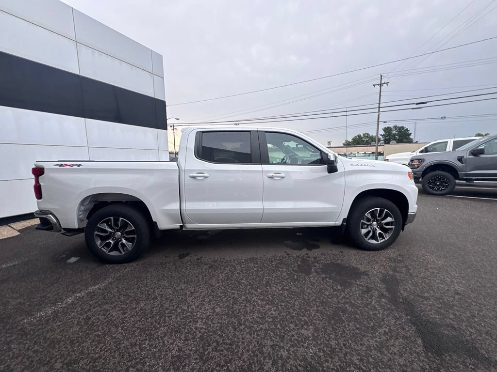 Used 2024 Chevrolet Silverado 1500 LT AWD/4WD image 6