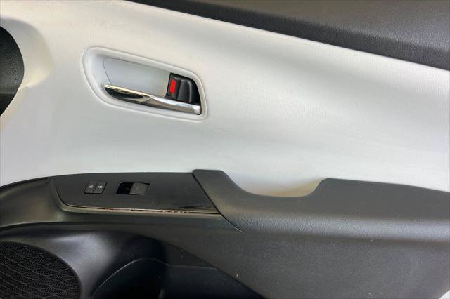 Certified 2021 Toyota Prius LE AWD/4WD image 18