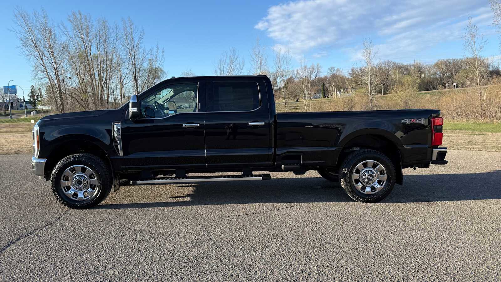 Used 2024 Ford F350 Lariat w/ Chrome Package AWD/4WD image 6