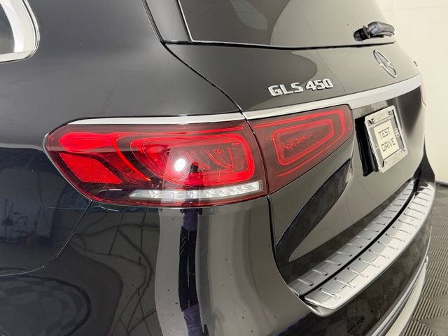 Used 2022 Mercedes-Benz GLS 450 4MATIC image 16
