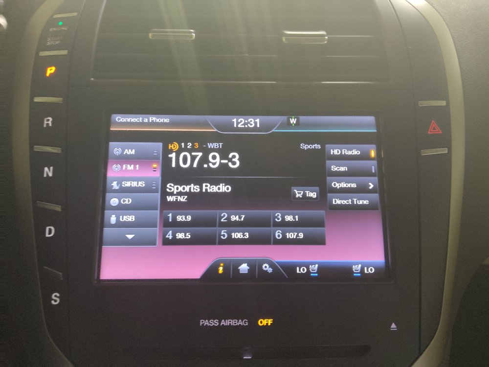 Used 2015 Lincoln MKZ w/ Equipment Group 102A Reserve FWD image 25