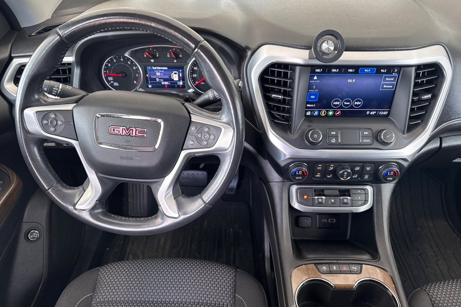 Used 2020 GMC Acadia SLE w/ Driver Convenience Package FWD image 16