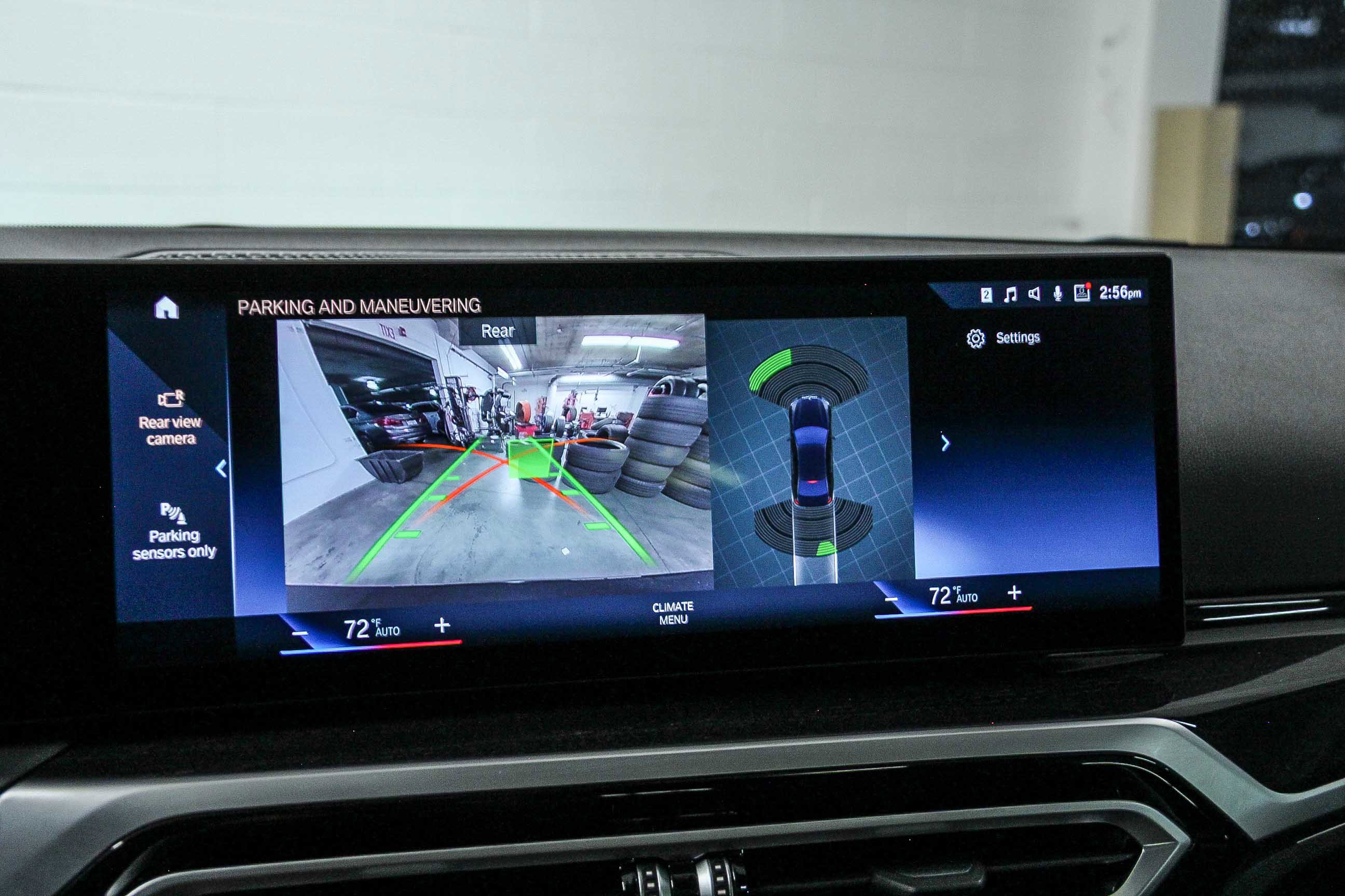 Used 2024 BMW 330i Sedan w/ Convenience Package image 24