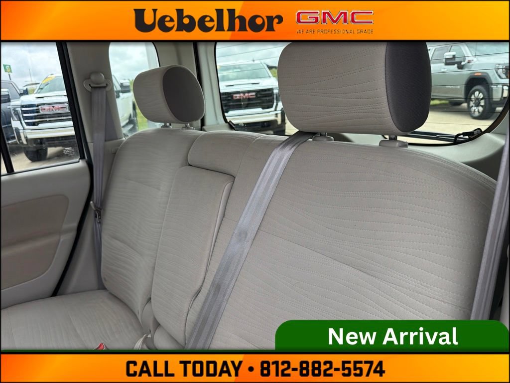 Used 2013 Nissan Cube 1.8 S w/ Interior Designer Pkg FWD image 17