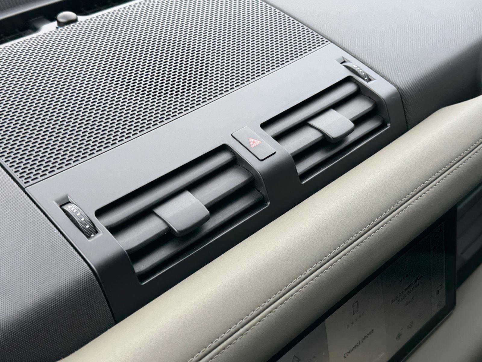 Used 2021 Land Rover Defender 110 S image 27