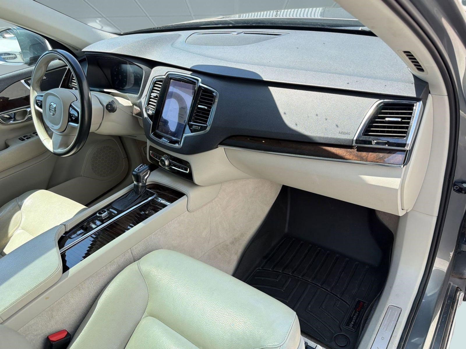 Used 2016 Volvo XC90 T6 Momentum image 31