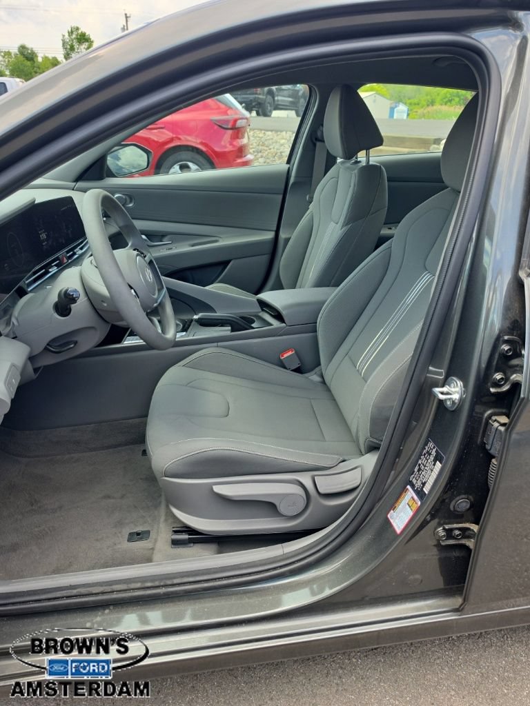 Used 2024 Hyundai Elantra SEL FWD image 9