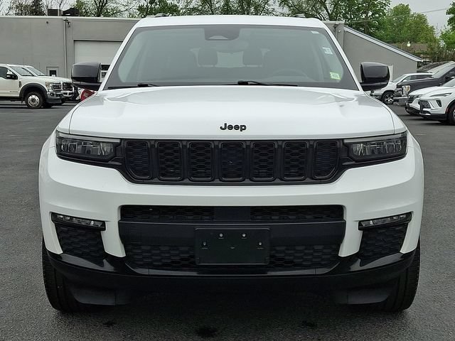 Used 2023 Jeep Grand Cherokee L Limited w/ Black Appearance Package AWD/4WD image 5