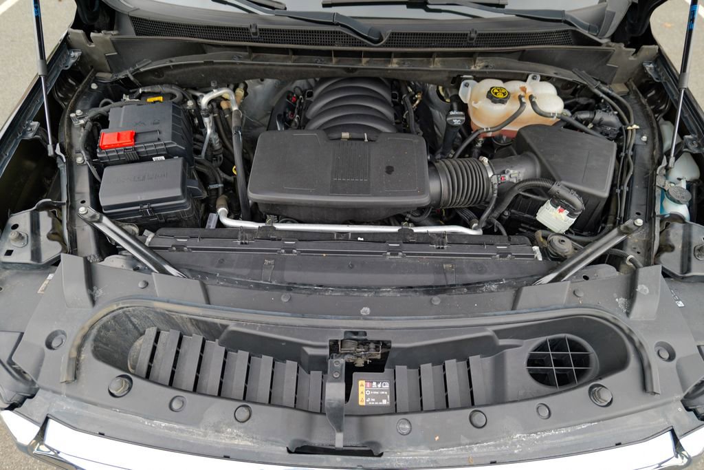 Used 2023 GMC Yukon XL SLT w/ SLT Premium Package image 57