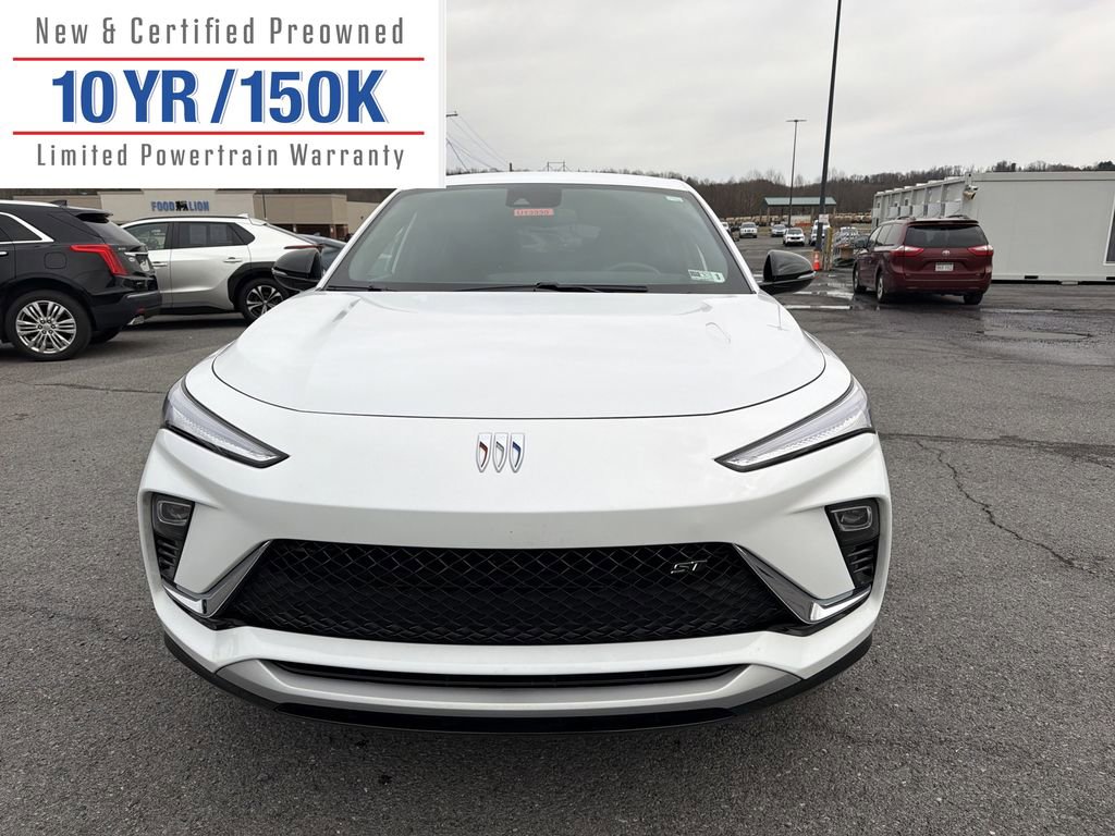 Used 2025 Buick Envista Sport Touring image 2