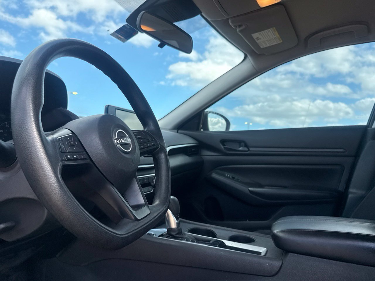 Used 2023 Nissan Altima 2.5 S FWD image 42