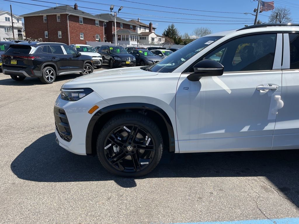 New 2026 Volkswagen Tiguan SE R-Line image 26