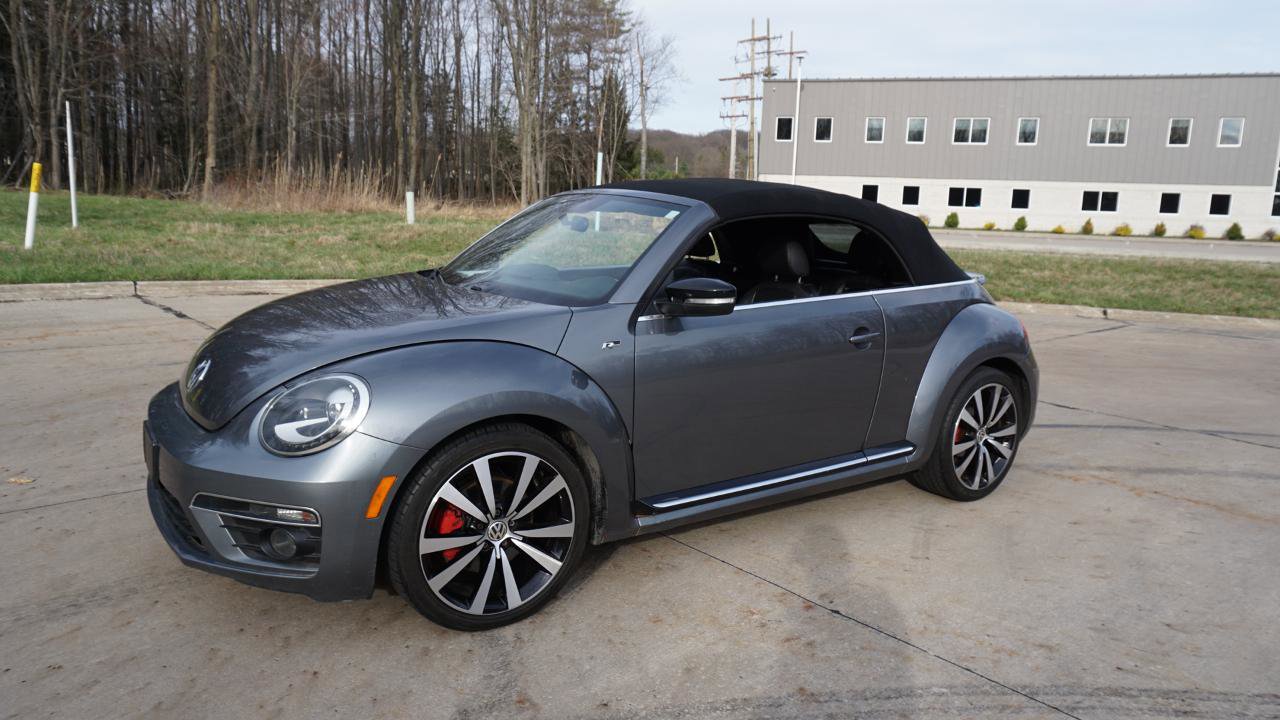 Used 2014 Volkswagen Beetle R-Line image 28
