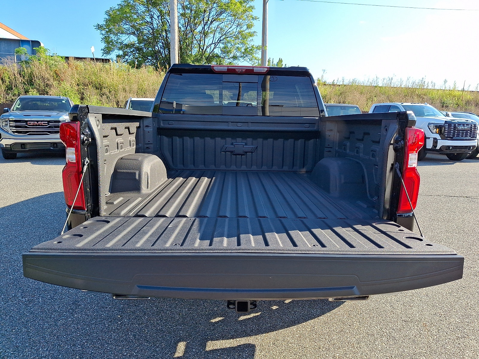 Certified 2025 Chevrolet Silverado 1500 LTZ w/ Technology Package AWD/4WD image 31