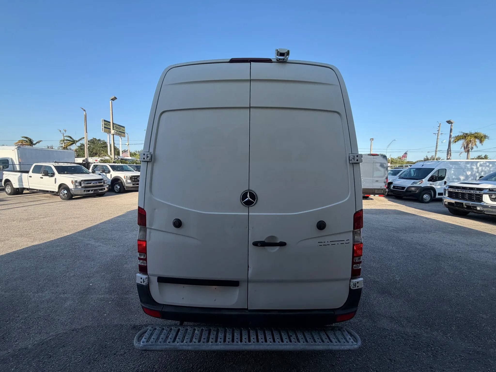 Used 2012 Mercedes-Benz Sprinter 2500 image 4