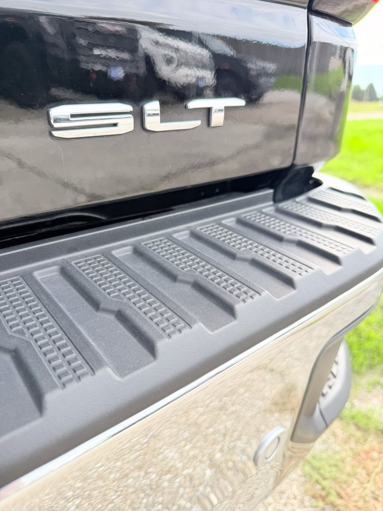 Used 2025 GMC Sierra 1500 SLT w/ SLT Premium Plus Package AWD/4WD image 26
