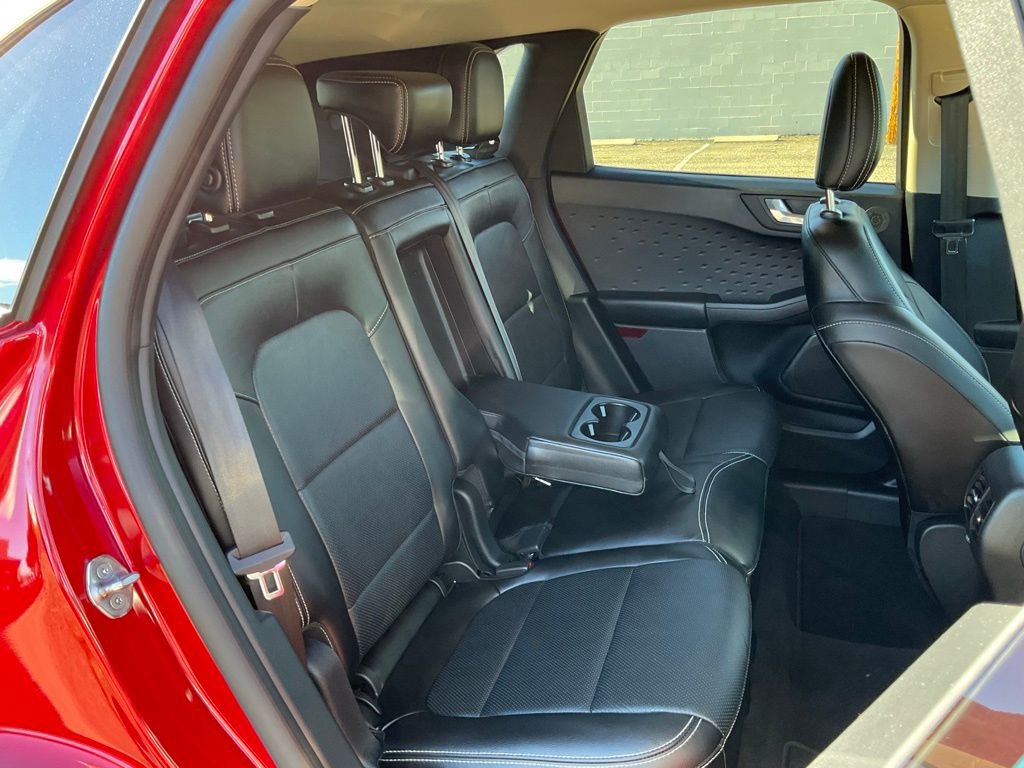 Used 2020 Ford Escape Titanium image 27