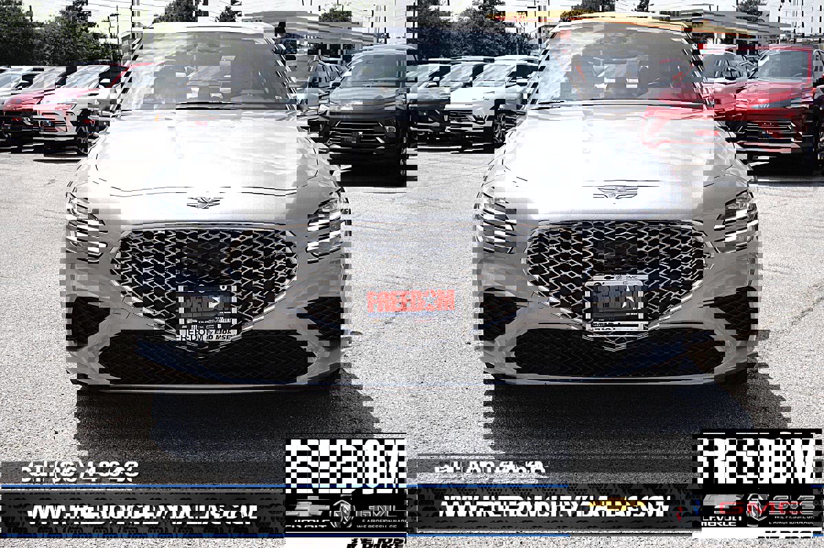 Used 2025 Genesis G70 2.5T image 2