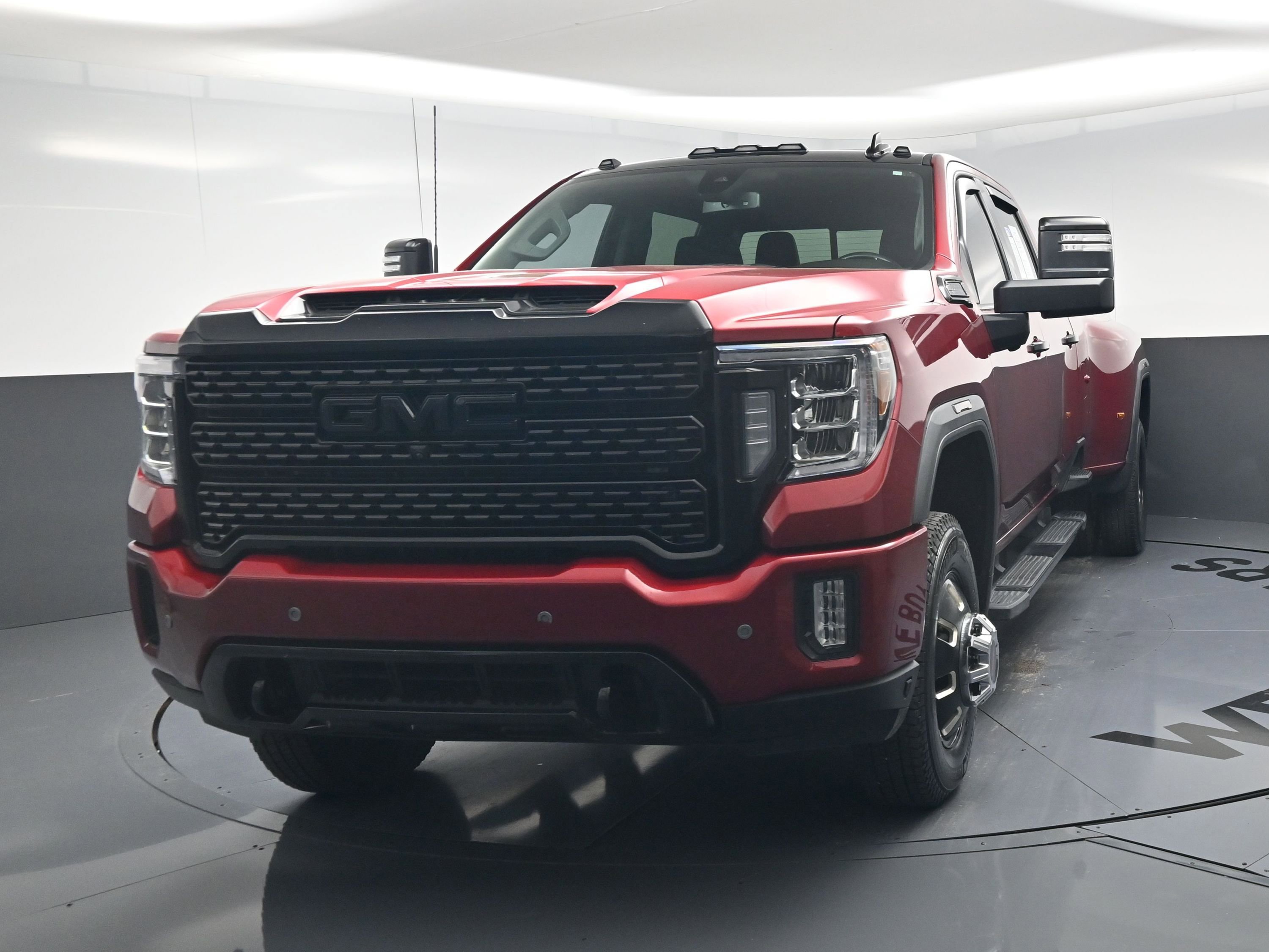 Used 2022 GMC Sierra 3500 Denali AWD/4WD image 11