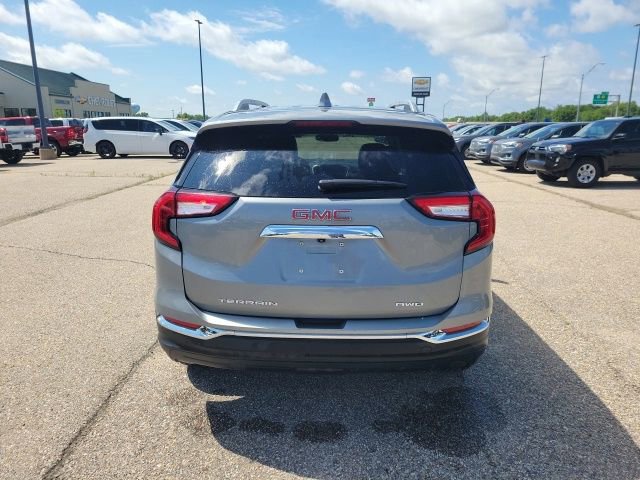 Used 2024 GMC Terrain SLT AWD/4WD image 23