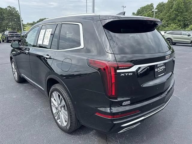 Used 2023 Cadillac XT6 Premium Luxury w/ Technology Package AWD/4WD image 4