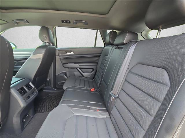 Used 2020 Volkswagen Atlas Cross Sport SEL Premium AWD/4WD image 18